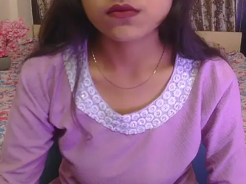 hoty-priya online show from 02/18/26, 04:41
