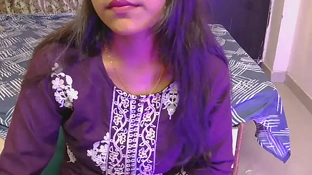 hoty-priya online show from 06/19/26, 05:23