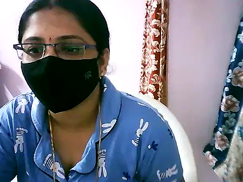 Snapshot of jannu6482 chatting on 09/22/25, 01:02 jannu6482 online show from 09/22/25, 01:02