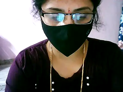 Snapshot of jannu6482 chatting on 09/29/25, 03:28 jannu6482 online show from 09/29/25, 03:28