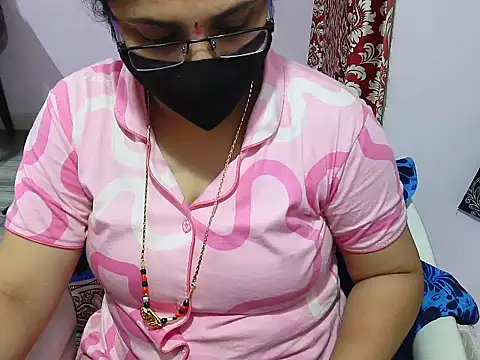 Snapshot of jannu6482 chatting on 10/27/25, 02:32 jannu6482 online show from 10/27/25, 02:32