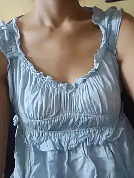 Snapshot of Aashiika1176 chatting on 09/25/25, 10:02 Aashiika1176 online show from 09/25/25, 10:02