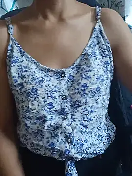 Snapshot of Aashiika1176 chatting on 09/26/25, 10:25 Aashiika1176 online show from 09/26/25, 10:25