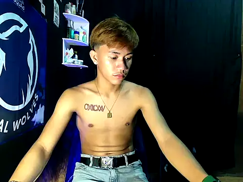 naughtyboyloy 0 online show from 10/16/25, 06:53