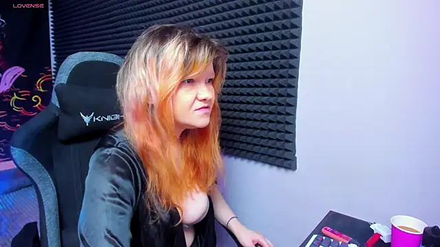 Nora lovvvv online show from 10/03/25, 10:01