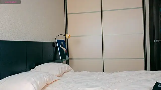 Snapshot of Hazel_Reed chatting on 10/10/25, 07:13 Hazel Reed online show from 10/10/25, 07:13