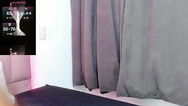 CandyAinsley online show from 10/16/25, 06:53