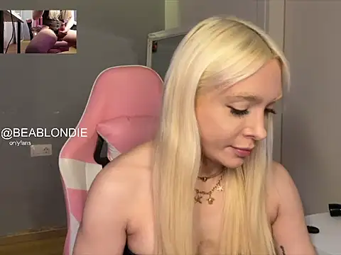 Snapshot of BiaaBlondie chatting on 12/16/25, 03:28 BiaaBlondie online show from 12/16/25, 03:28