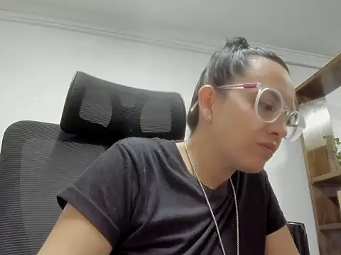 dalila macherano1 online show from 10/24/25, 07:32