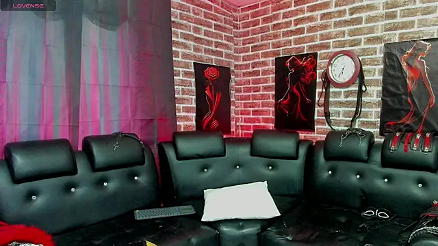 Snapshot of celeste_bdsm1 chatting on 09/29/25, 11:37 celeste bdsm1 online show from 09/29/25, 11:37