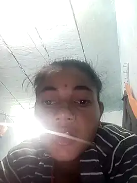 Snapshot of PoojaPleasure chatting on 11/06/25, 06:31 PoojaPleasure online show from 11/06/25, 06:31