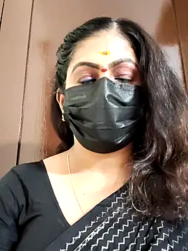 Snapshot of Sweetie_swetha37 chatting on 09/15/25, 08:03 Sweetie swetha37 online show from 09/15/25, 08:03