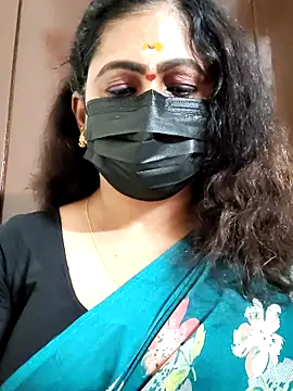 Snapshot of Sweetie_swetha37 chatting on 09/17/25, 06:26 Sweetie swetha37 online show from 09/17/25, 06:26