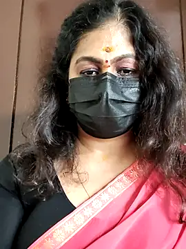 Snapshot of Sweetie_swetha37 chatting on 09/26/25, 09:41 Sweetie swetha37 online show from 09/26/25, 09:41