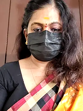 Snapshot of Sweetie_swetha37 chatting on 09/28/25, 10:48 Sweetie swetha37 online show from 09/28/25, 10:48