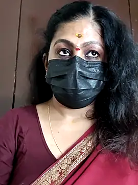 Snapshot of Sweetie_swetha37 chatting on 10/07/25, 04:37 Sweetie swetha37 online show from 10/07/25, 04:37