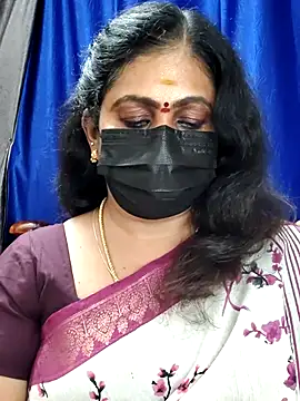 Snapshot of Sweetie_swetha37 chatting on 11/09/25, 08:07 Sweetie swetha37 online show from 11/09/25, 08:07