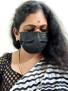 Snapshot of Sweetie_swetha37 chatting on 11/15/25, 10:26 Sweetie swetha37 online show from 11/15/25, 10:26