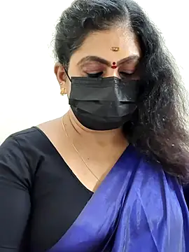 Snapshot of Sweetie_swetha37 chatting on 12/01/25, 12:10 Sweetie swetha37 online show from 12/01/25, 12:10