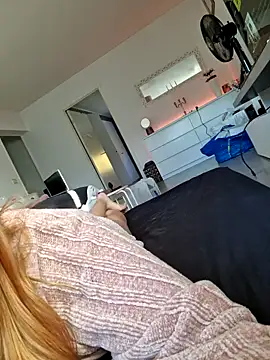 NibbleSweetie online show from 10/11/25, 01:20