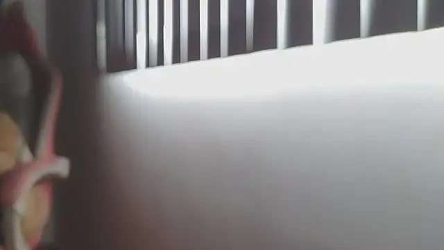 Snapshot of Crystal_Star_ chatting on 10/28/25, 01:25 Crystal Star online show from 10/28/25, 01:25