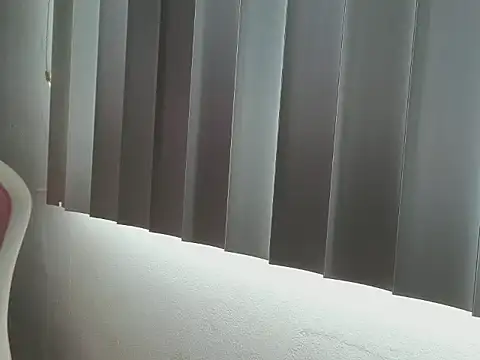 Snapshot of Crystal_Star_ chatting on 11/11/25, 02:50 Crystal Star online show from 11/11/25, 02:50