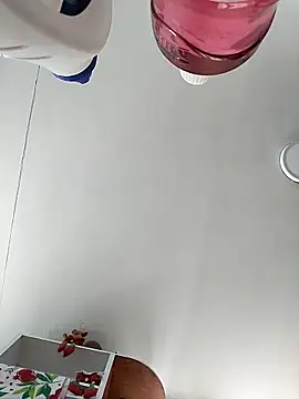 Snapshot of Crystal_Star_ chatting on 12/05/25, 05:31 Crystal Star online show from 12/05/25, 05:31