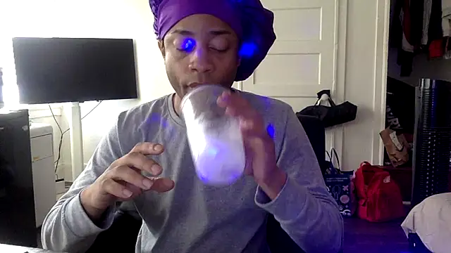 Diodre Benyoon online show from 12/18/25, 08:37