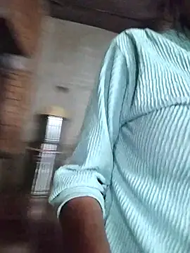 Snapshot of Mohni_singh chatting on 11/22/25, 09:47 Mohni singh online show from 11/22/25, 09:47