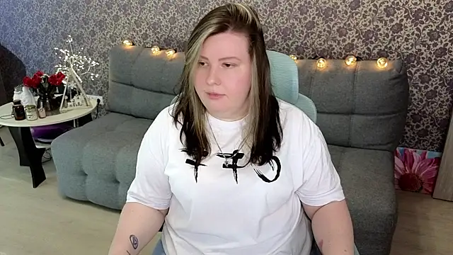 Lillit   online show from 09/24/25, 08:45