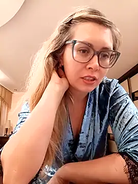 Crystal00Girl online show from 11/03/25, 08:54