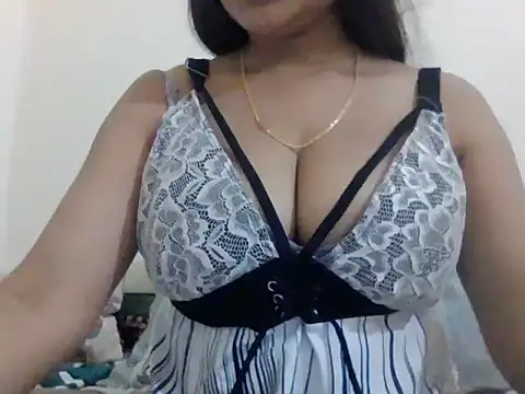 Snapshot of Little_toy_girl chatting on 02/28/26, 06:58 Little toy girl online show from 02/28/26, 06:58