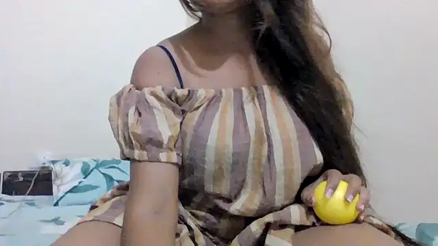 Little toy girl online show from 07/07/26, 05:43