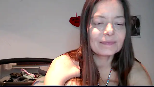 Snapshot of SexySarah177 chatting on 12/07/24, 01:14 SexySarah177 online show from 12/07/24, 01:14