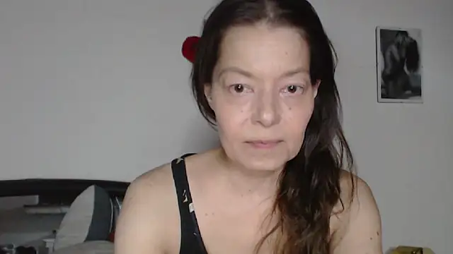 Snapshot of SexySarah177 chatting on 02/25/26, 09:35 SexySarah177 online show from 02/25/26, 09:35