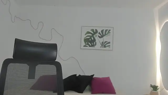 Cherrydollxx online show from 10/25/25, 12:02