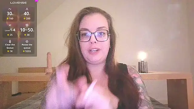 Snapshot of Miss_Lucifer6 chatting on 09/27/25, 06:02 Miss Lucifer6 online show from 09/27/25, 06:02