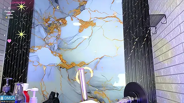 nena cupcake  online show from 11/24/25, 11:10