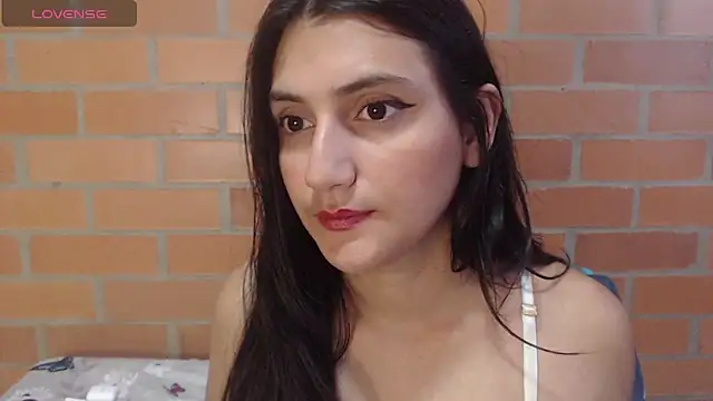 Snapshot of Montserrat_Jay chatting on 04/18/26, 03:05 Montserrat Jay online show from 04/18/26, 03:05
