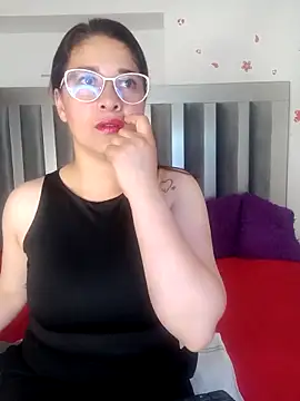 Snapshot of Alana_steel_1 chatting on 09/13/25, 07:35 Alana steel 1 online show from 09/13/25, 07:35