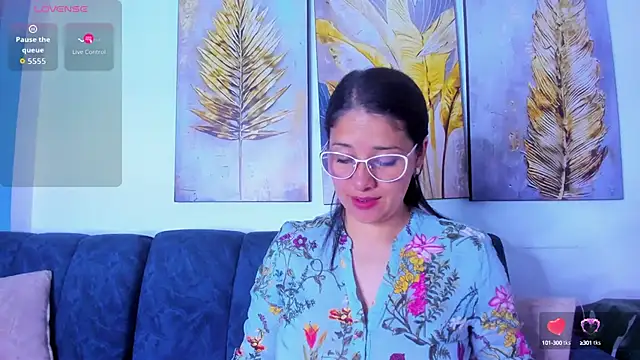 Snapshot of Alana_steel_1 chatting on 09/29/25, 11:59 Alana steel 1 online show from 09/29/25, 11:59