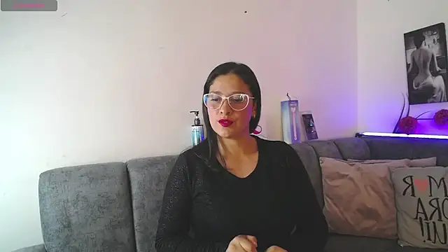 Snapshot of Alana_steel_1 chatting on 03/03/26, 07:31 Alana steel 1 online show from 03/03/26, 07:31