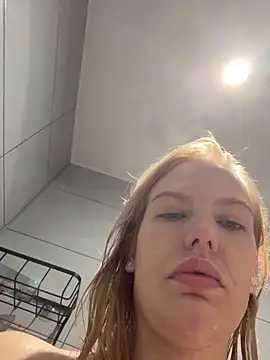 Snapshot of Chloemillerrxx chatting on 09/17/25, 03:24 Chloemillerrxx online show from 09/17/25, 03:24