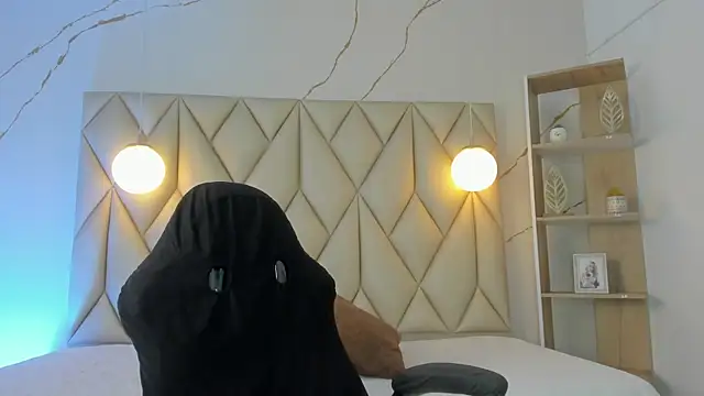 amandarabit online show from 10/15/25, 01:44