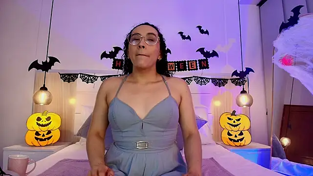 Snapshot of alehia_cute chatting on 10/26/25, 09:21 alehia cute online show from 10/26/25, 09:21