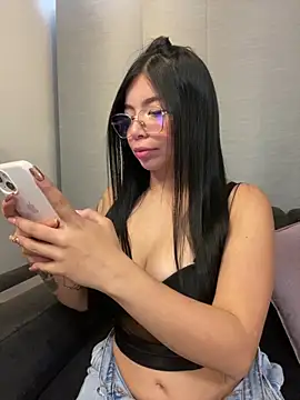 Snapshot of Maddy_Piink chatting on 09/17/25, 09:38 Maddy Piink online show from 09/17/25, 09:38