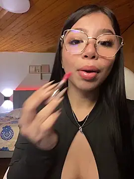 Snapshot of Maddy_Piink chatting on 11/27/25, 08:55 Maddy Piink online show from 11/27/25, 08:55