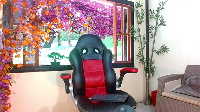 Juliette Miel online show from 10/10/25, 08:57