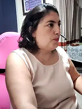 lina maria99 online show from 09/28/25, 12:05