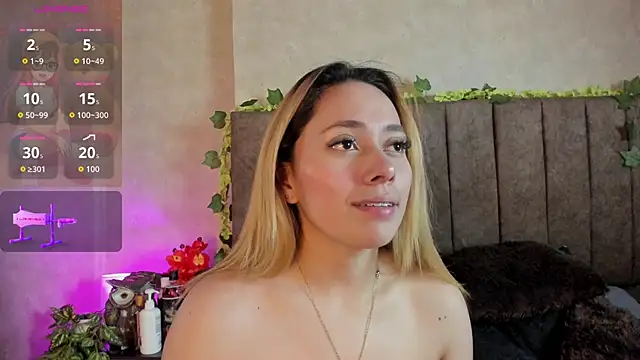 Snapshot of LanaMills_ chatting on 02/03/26, 06:40 LanaMills online show from 02/03/26, 06:40